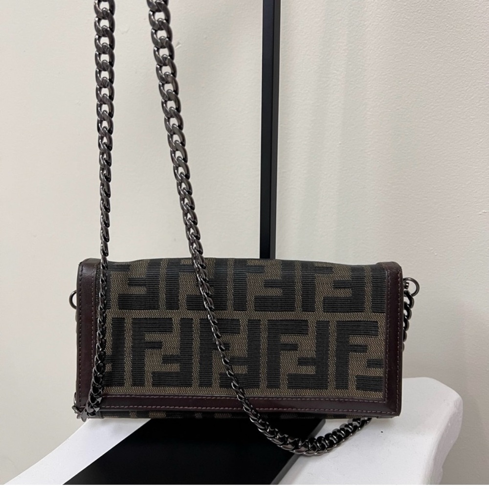 ❌SOLD❌Fendi Zucca wallet with unbranded chain